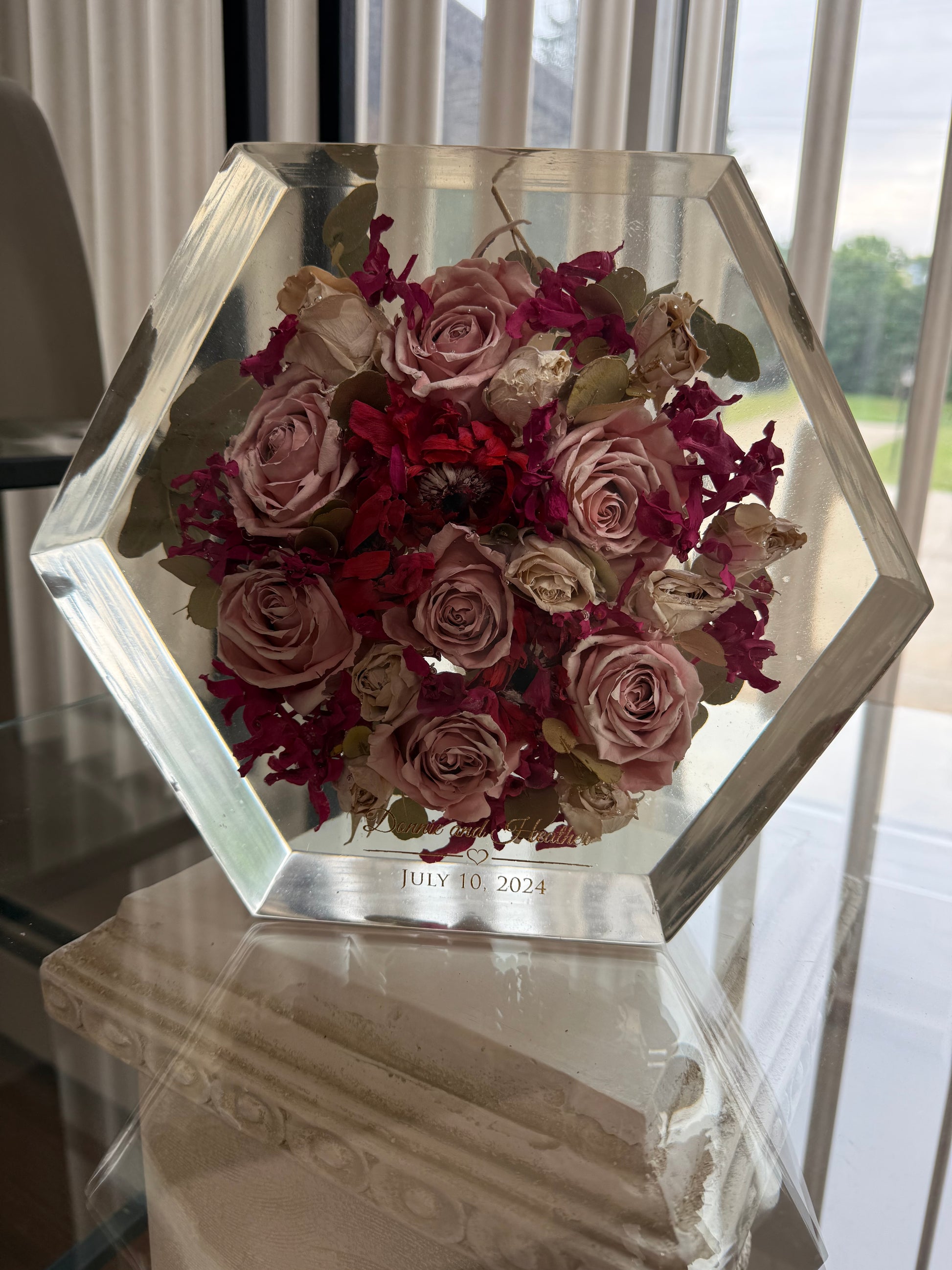 dried flower preserved resin hexagon black tabletop display
